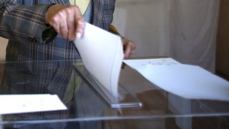 При вот сега: ГЕРБ е №1 с 25%, №2 за БСП, РБ...