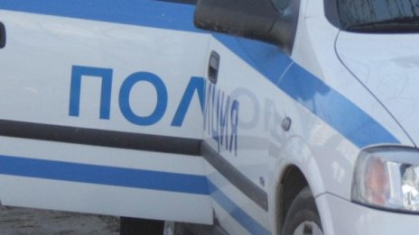 Кола удари количка с дете в Шуменско