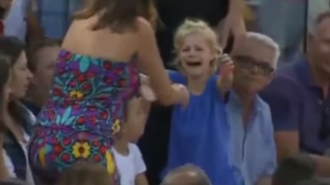 Майка прекъсна мач на Надал, загубила си детето