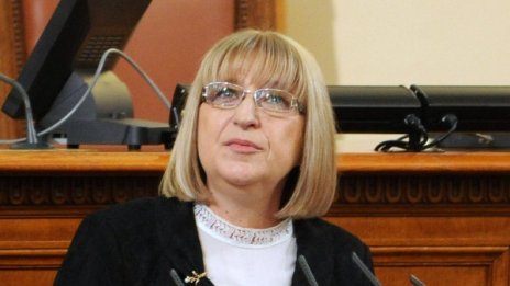 Край на чуденето:  Президентът на ГЕРБ е Цецка Цачева 