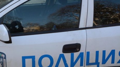 Спипаха 16 трафиканти, возели се в две коли