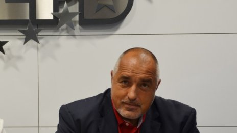 Борисов готов с оставка, ако Цачева не спечели от раз