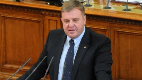 И Каракачанов с последен работен ден в НС заради вота