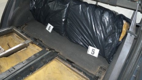 Криминалисти иззеха 95 кг контрабанден тютюн