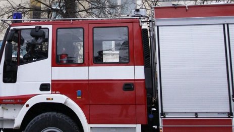 Пожар изпепели 30 тона слънчогледово семе в Търговищко