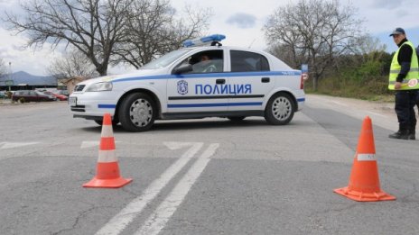 Обезвредиха боеприпаси, открити в двор в Момчилград