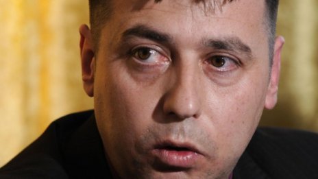 Кметът на Трън с обвинение за "самоблъсналото" се дете