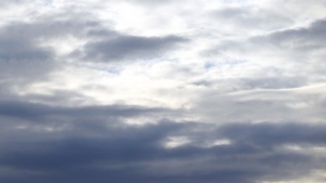 Дъждът спира първо в Западна България, следобед и на изток