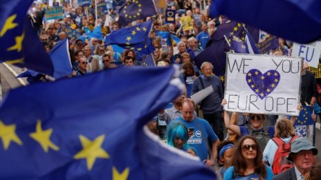 Гражданите на ЕС на Острова остават след Brexit-а?