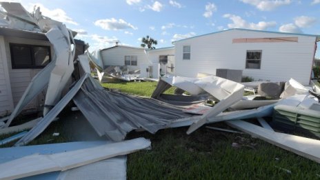 Силни бури в Австралия убиха жена, има ранени