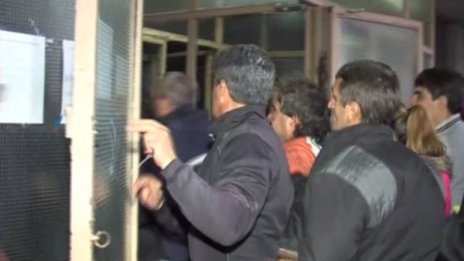 Парите пристигнаха, миньорите спират протеста!