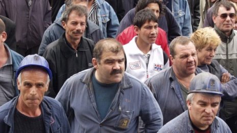 След 60 часа под земята миньорите си взеха заплатите 