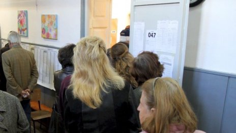 Машинното гласуване – в по три града от всяка област