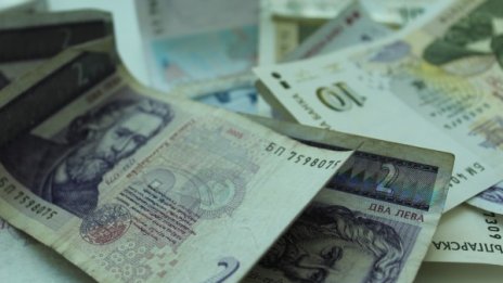 Измамиха шуменка по телефона, хвърли пари и злато от балкона