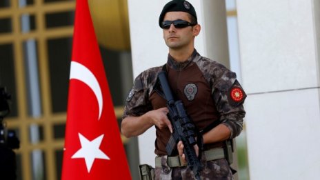 Външно съветва: Внимавайте много в Турция