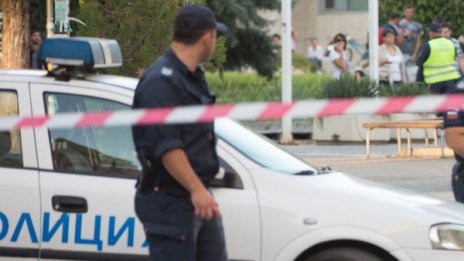 Пиян задигна 3 бона, подкара "Опел" и… завърши в ареста