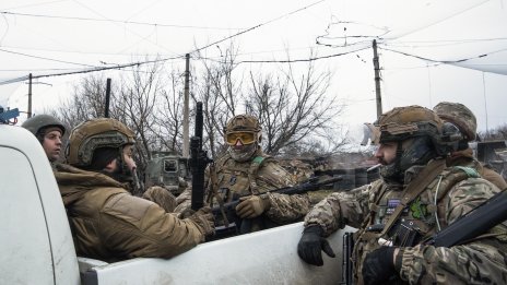 В Telegram е пълно с клипове на мъртви украинци, а зад тях стоят... тийнейджъри