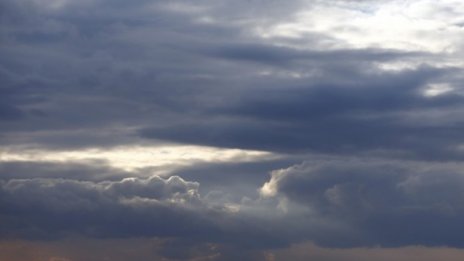 Облачно ще е днес, ще превали слаб дъжд