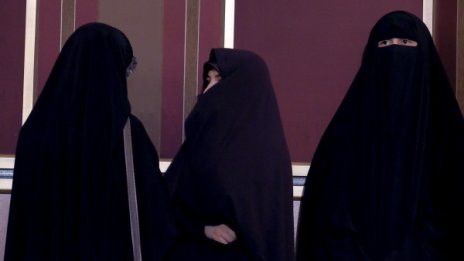 И още за бурките: 20 години внасяме ислям, службите – спят!