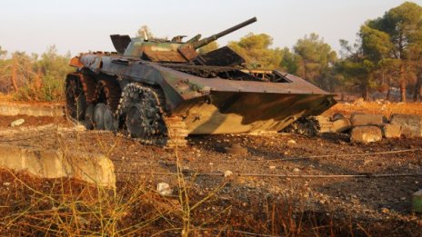 Бомбандировки и боеве в покрайнините на Алепо