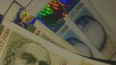Детски от държавата? 60 хил. семейства по-малко с помощи