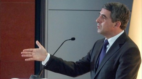Плевнелиев отсече: Не ламтя нито за постове, нито за заплата!