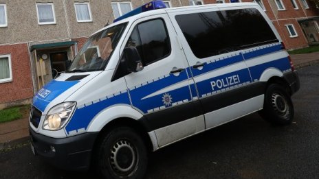 Сириец ще лежи в затвор в Германия - хвърлил децата си през прозореца