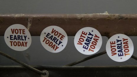 Дни преди вота в САЩ: Кой ще седне в Овалния кабинет?