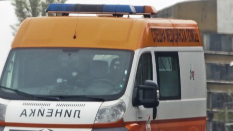 24-годишен в кома след тежка катастрофа в Разградско