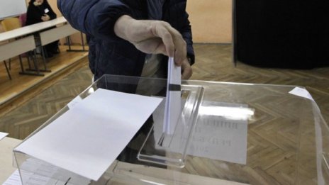 И в чужбина свършиха бюлетините, има опашки