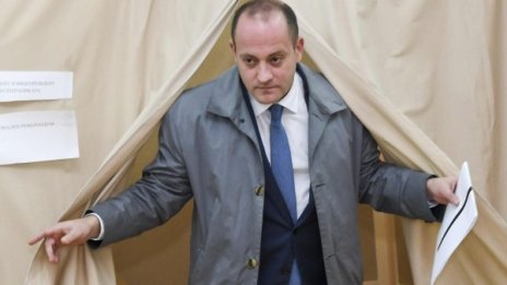 Кънев с констатация: Радев си има майка – Нинова!