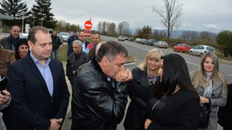 Павлова в защита на санирането: Да остане при друг кабинет!