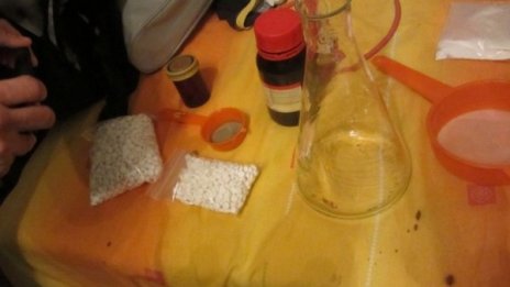 Разкриха лаборатория за синтетична дрога в Стара Загора