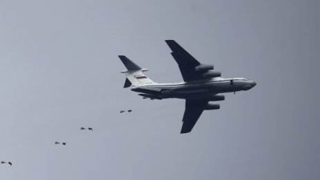 Атомният самолетоносач "Адмирал Кузнецов" е край Сирия