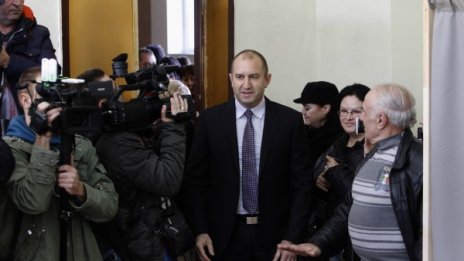 Плевнелиев и Радев заедно да решат за датата на изборите 