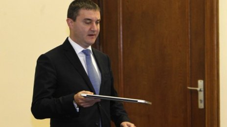 Бюджетът ще загуби 1,236 млрд. с прогресивното подоходно облагане