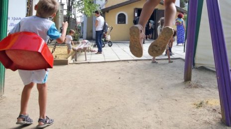 25%  от българските деца живеят в риск от бедност 