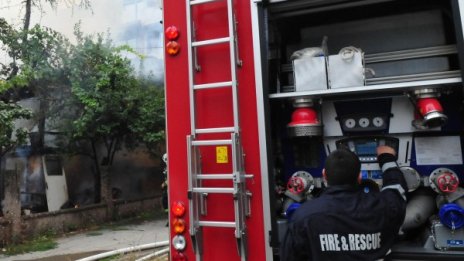 Двама мъже загинаха при пожар във видинско село