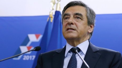 Фийон с първа победа по пътя към Елисейския дворец