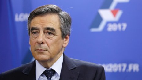 Фийон – изненадващият фаворит на вота на десницата във Франция