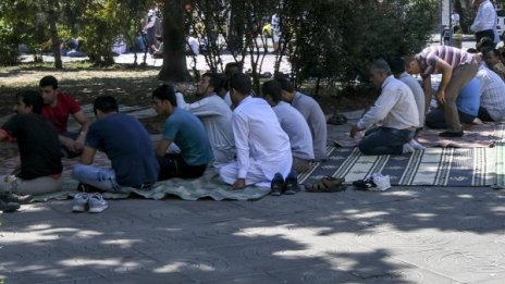 България връща нелегални афганистанци в Кабул 