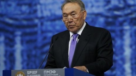 Его до небето: Ще преименуват Астана на... Назарбаев