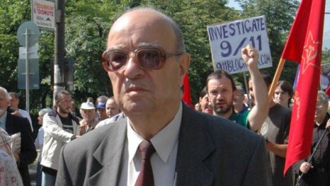 In memoriam: Отиде си видният антифашист Велко Вълканов