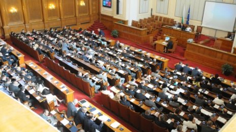 А закон срещу враждебен SMS или клип с насилие?