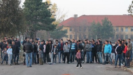 Бежанци със синини &ndash; неизбежна отбрана при бунта в Харманли