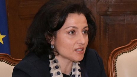 И Танева не се вижда в кабинет с реформатори и патриоти