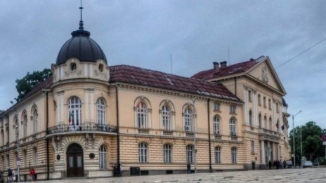 10 млн. за БАН, 500 000 за СУ, а за моста на Колю Фичето?