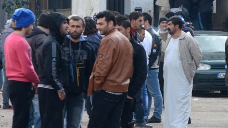След бунта в Харманли: Бежанците със забрана да се движат от град в град