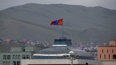 Руски дипломат пребил монголски рапър, носел свастика