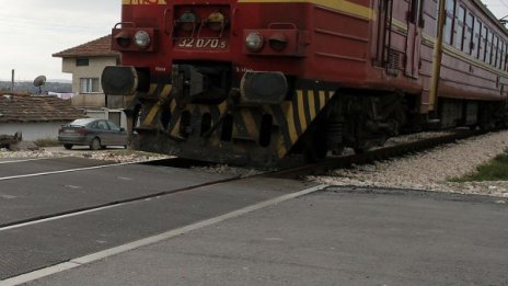 Дървеници налазиха влака от Мездра, БДЖ ги умори